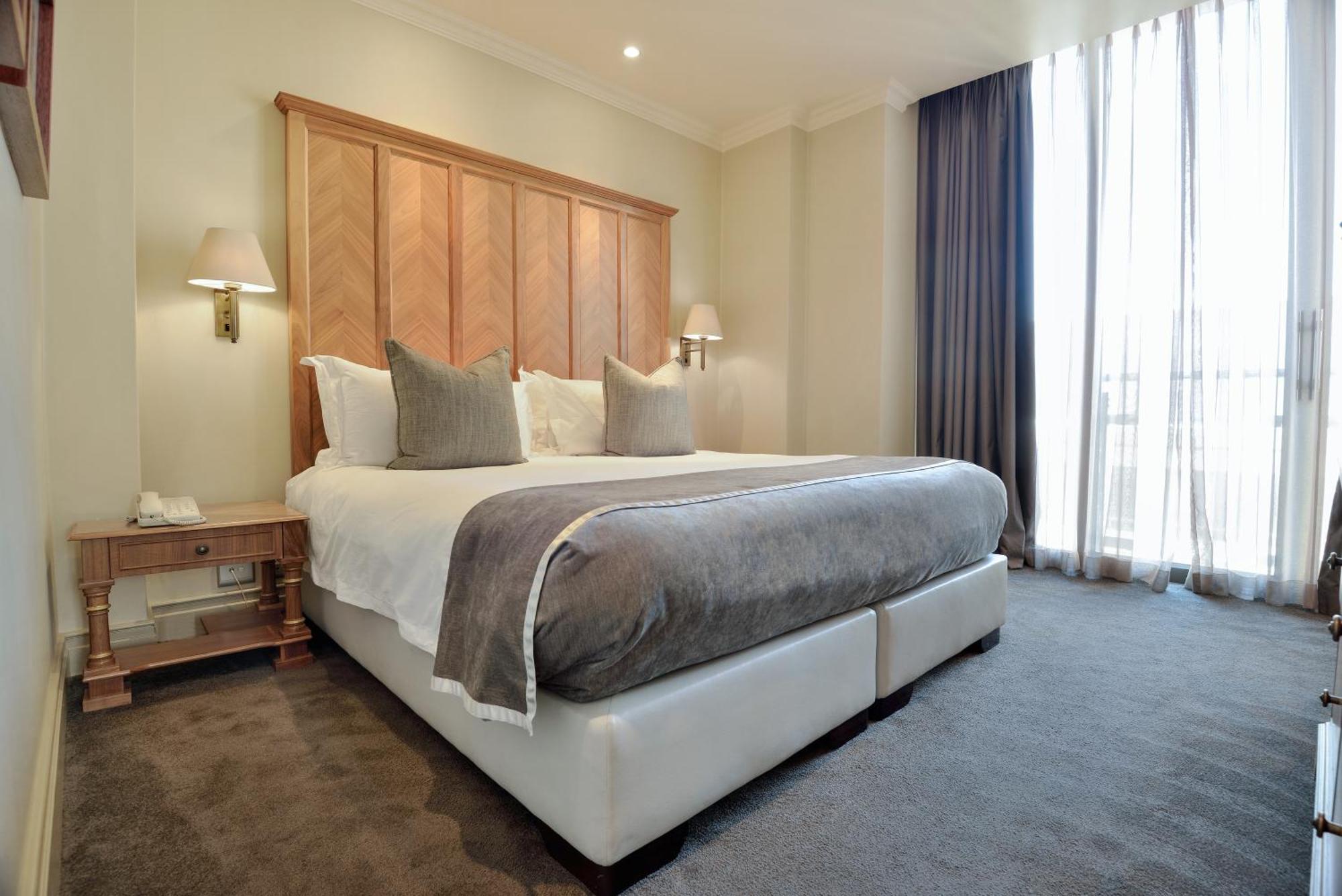 The Michelangelo Towers Hotel 5*